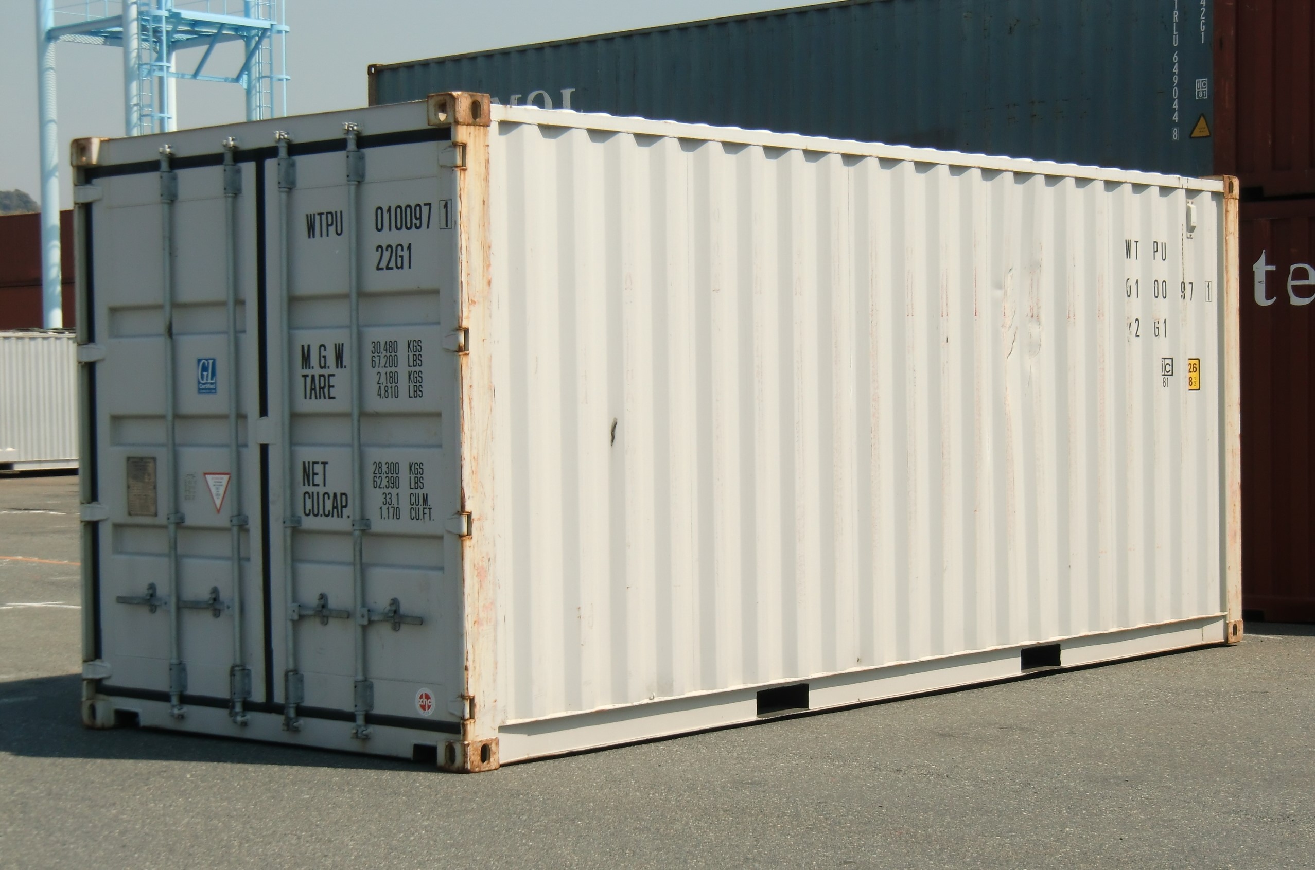 Есть контейнеры массой 7 тонн. Морской контейнер 20 футов DC. 20 DV контейнер это. Контейнер крупнотоннажный 20-футовый VLLU 2054725. Морской контейнер 20 DC масса.